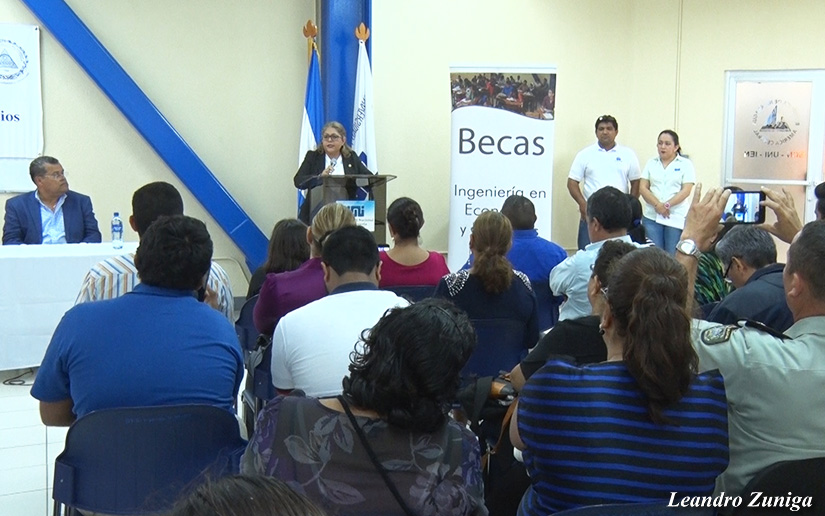 BECAS-BCN-UNI