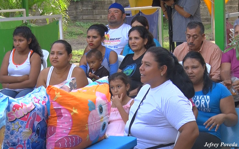 ni&ntilde;os