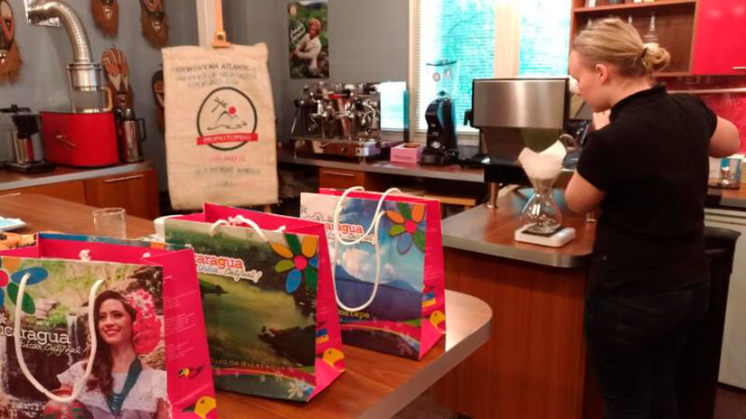 café