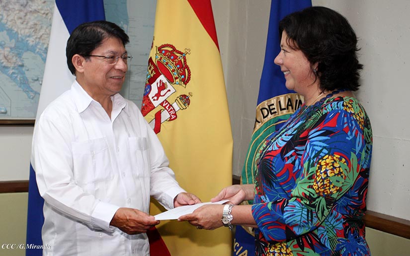 EMBAJADORA