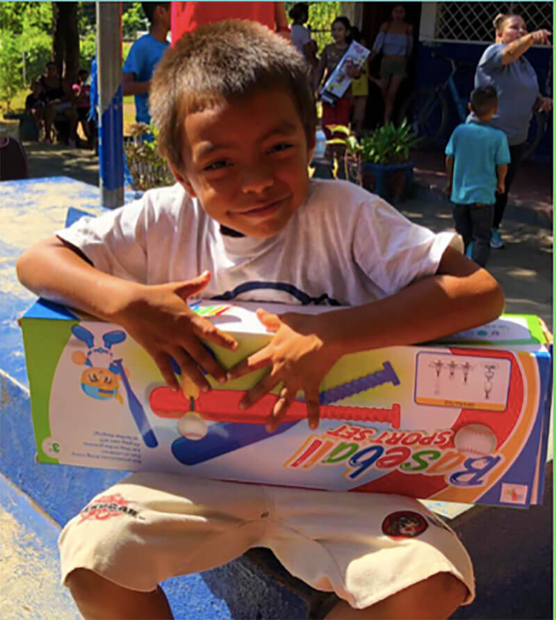entrega-juguetes-en-nicaragua-navidad