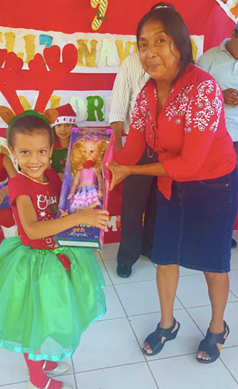 entrega-juguetes-en-nicaragua-navidad