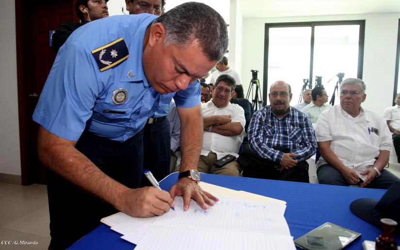 firma1