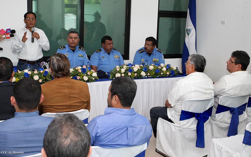 firma1