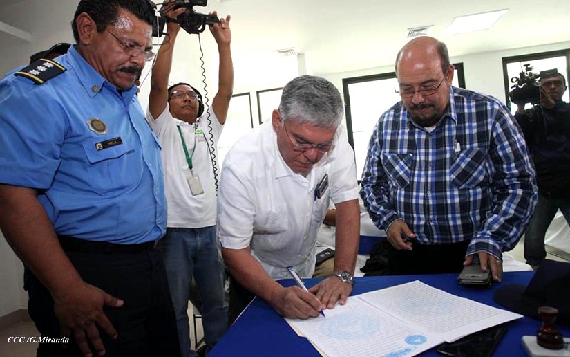 firma1