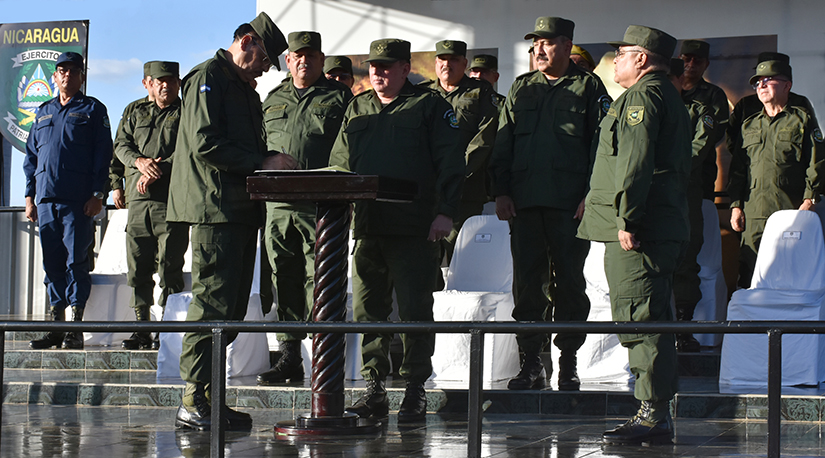 traspaso de mando del Centro Superior de Estudios Militares &ldquo;General de Divisi&oacute;n Jos&eacute; Dolores Estrada Vado&rdquo;