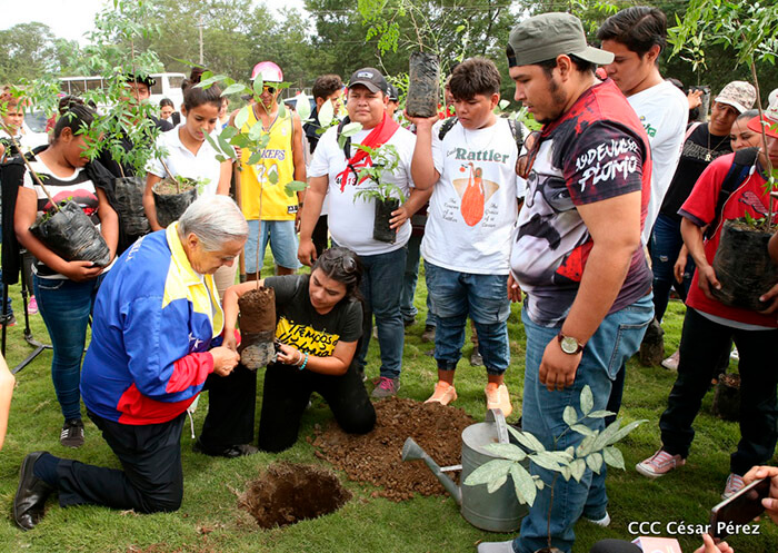 natalicio-hugo-chavez-en-nicaragua