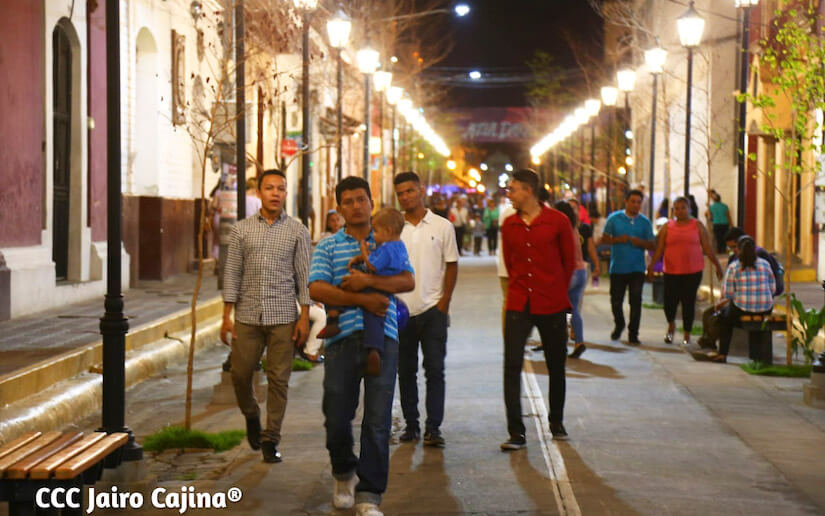 ambiente-nocturno-leon