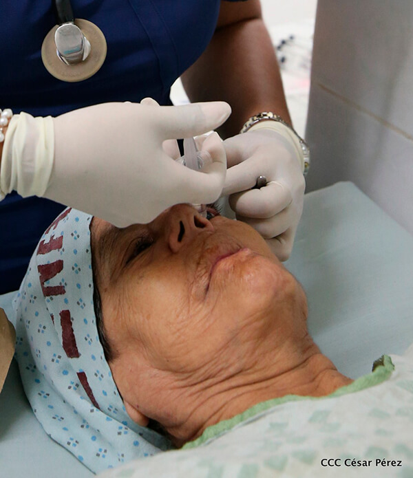 madres-cirugias-cataratas