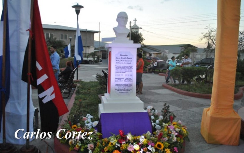 esteli-homenaje-romero