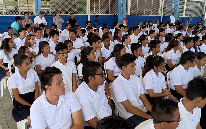 taiwan-donacion-libros-matematicas