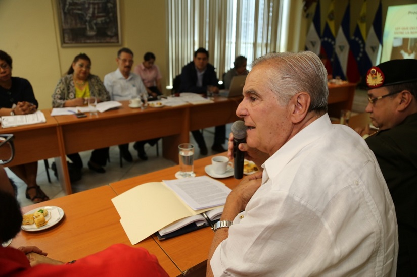 javier-arrue-embajador-venezuela