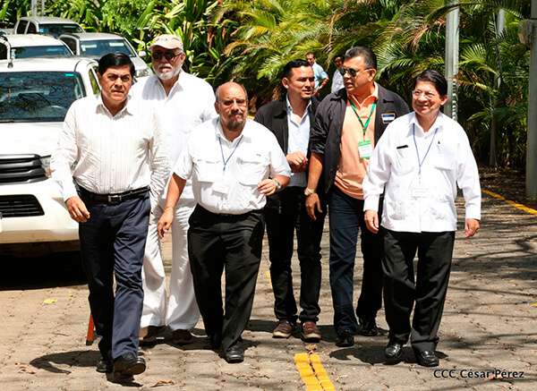 delegacion-grun-mesa-negociacion