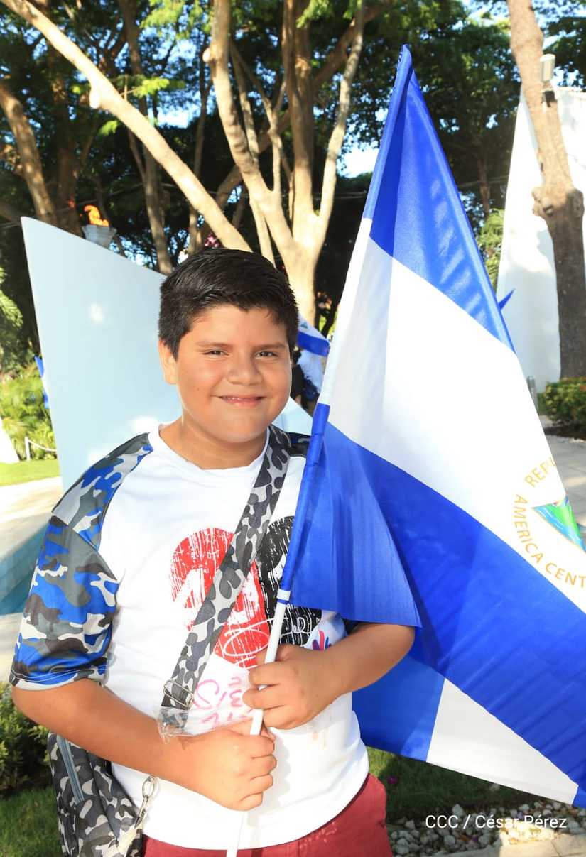 juventud-homenaje-mausoleo