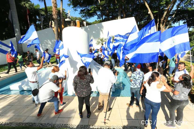 juventud-homenaje-mausoleo