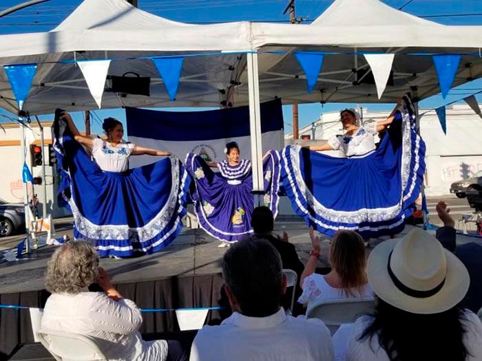 dedican-a-ruben-dario-plaza-parque-california-