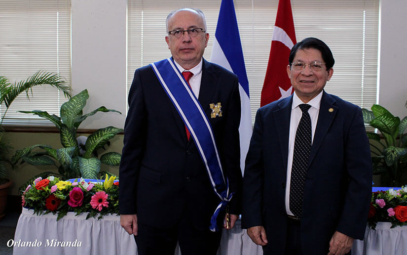 condecoracion-embajador-turquia