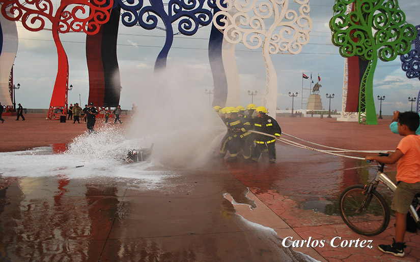 bomberas-demostracion-managua
