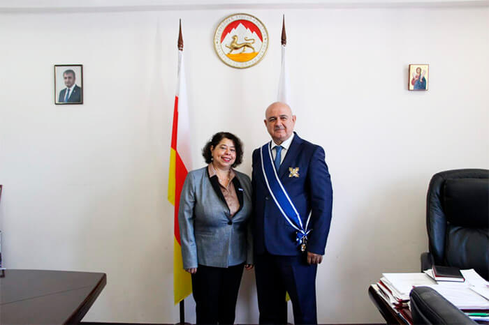 presidente-osetia-sur-embajadora-nicaragua-entrega-cartas-credenciales