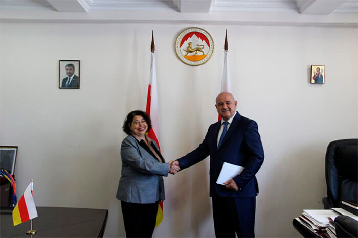 presidente-osetia-sur-embajadora-nicaragua-entrega-cartas-credenciales