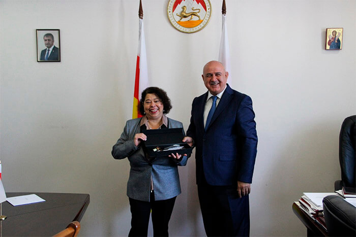 presidente-osetia-sur-embajadora-nicaragua-entrega-cartas-credenciales