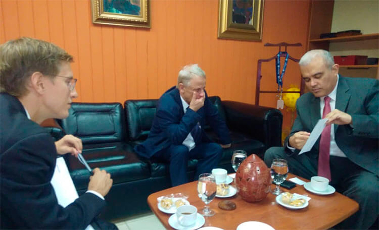 ovidio-reyes-bcn-encuentro-embajador-alemania-