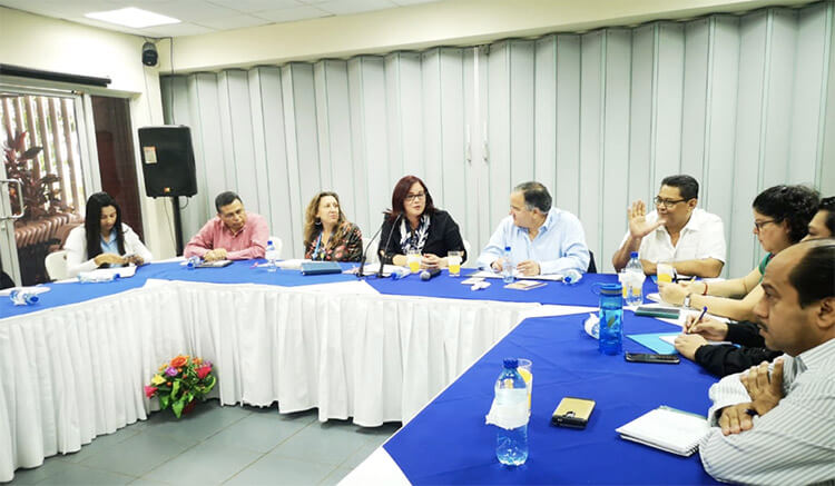 encuentro-director-pma-instituciones-nicaragua