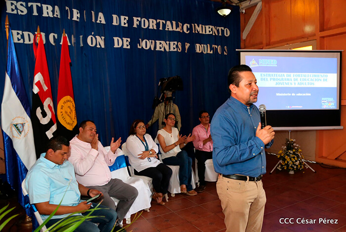 estrategia-educacion-adultos-nicaragua