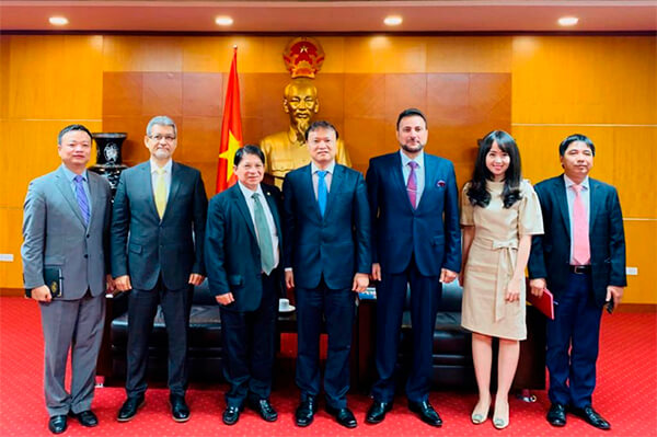 denis-moncada-visita-oficial-vietnam