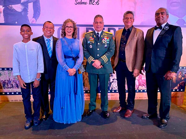 Exitosa premier del documental Gilbert Héroe de dos pueblos