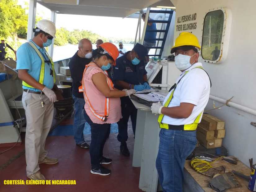 naval-seguridad-buque-mercante