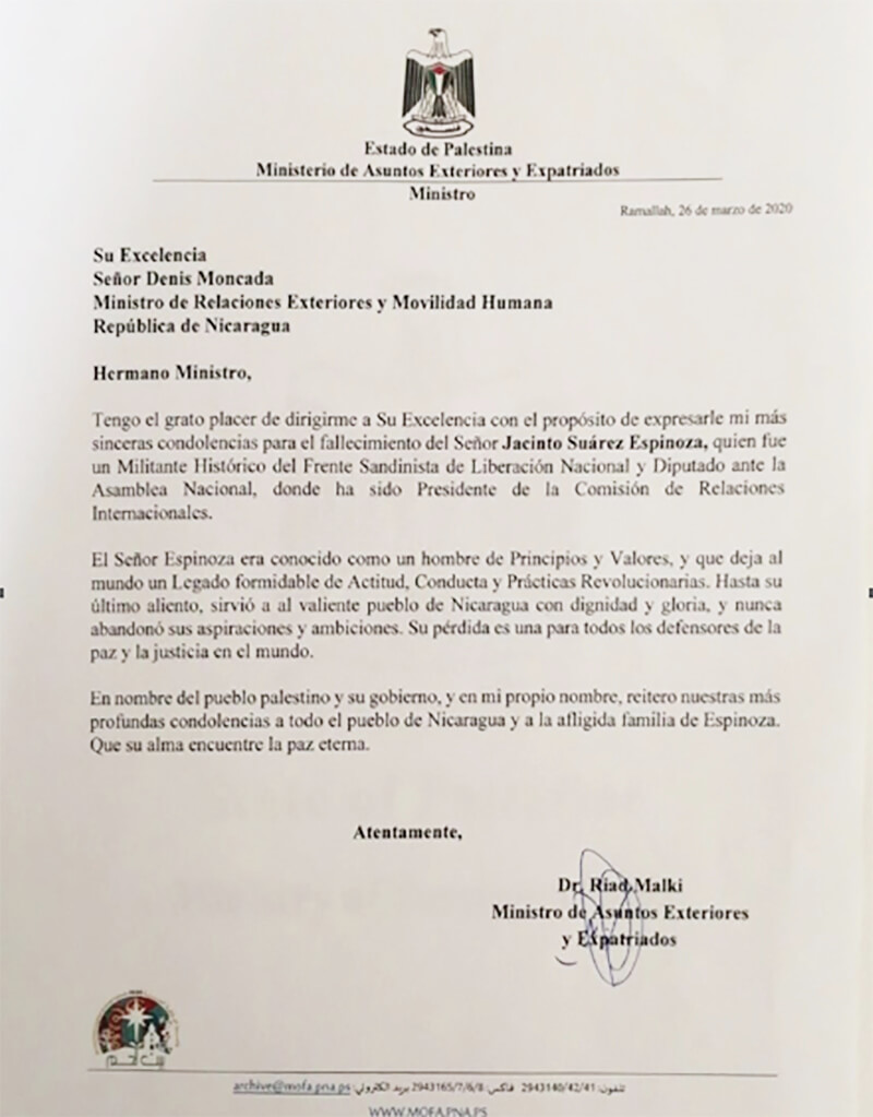 embajador-de-nicaragua-palestina-roberto-morales-entrega-copias-de-estilo