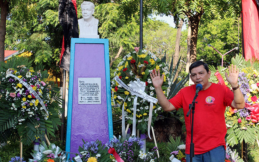 homenaje-carlos-ulloa