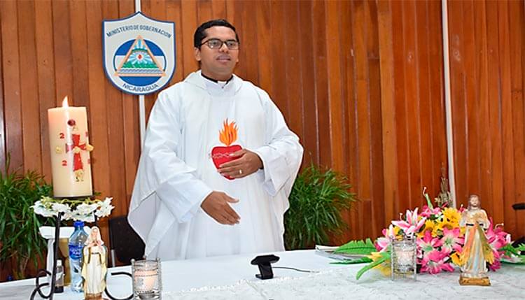 realizan-misa-por-videoconferencia-con-presos-nicaragua