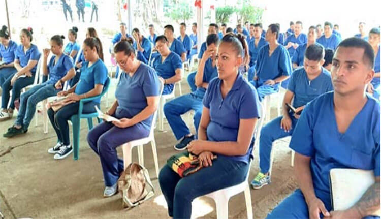 presos-participan-en-culto-por-videoconferencia