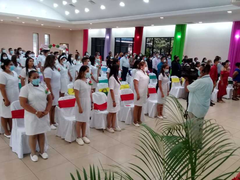 graduacion-auxiliares-enfermeria