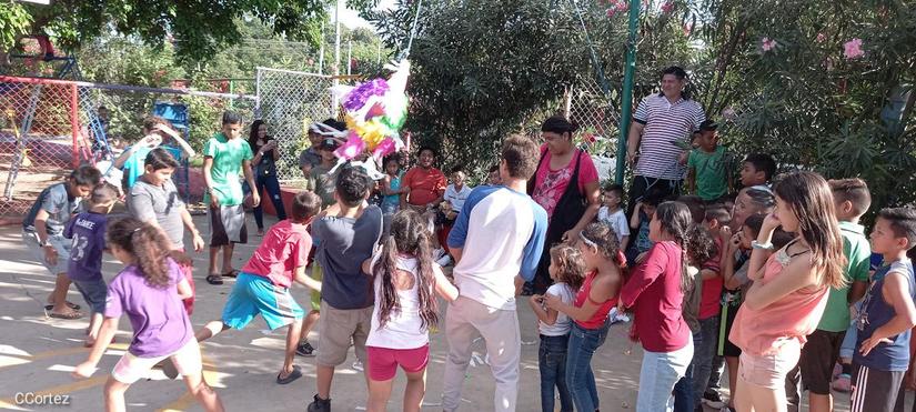 parues-ninos-pinatas
