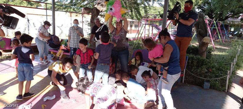 parues-ninos-pinatas
