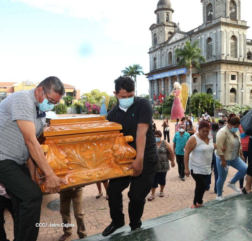 homenaje-postumo