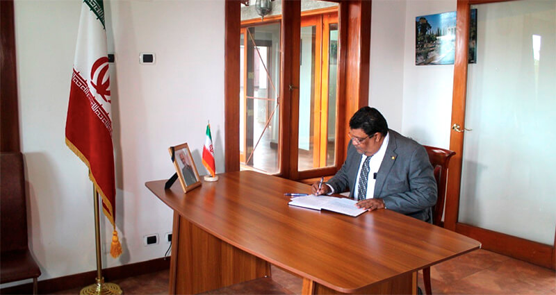 nicaragua-firma-libro-condolencias-iran-qaseim-soleimani