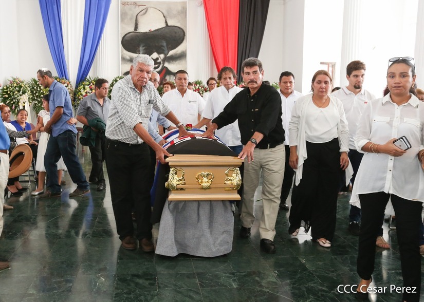 homenaje
