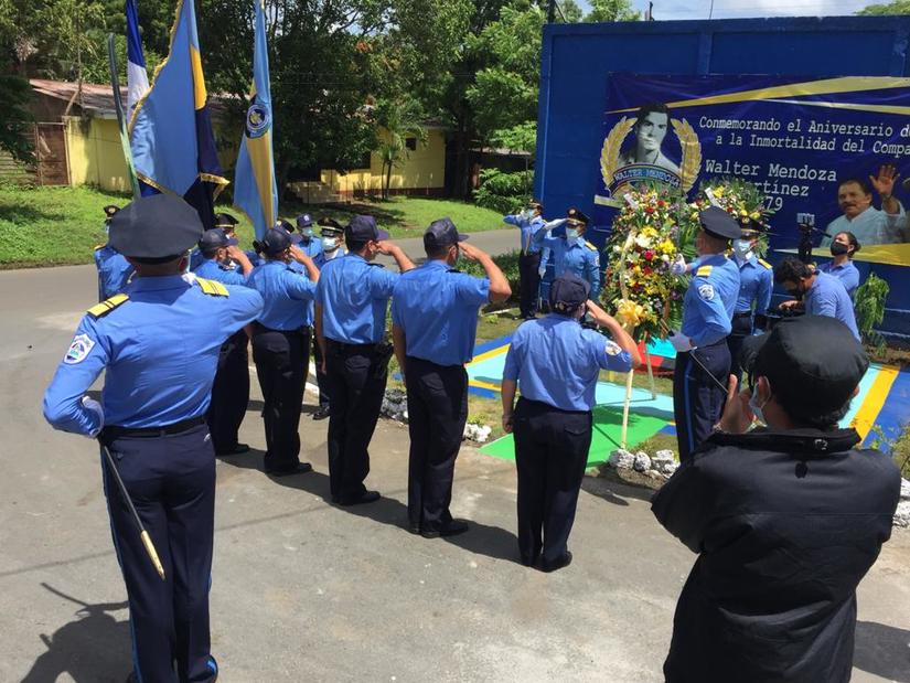 homenaje-policia