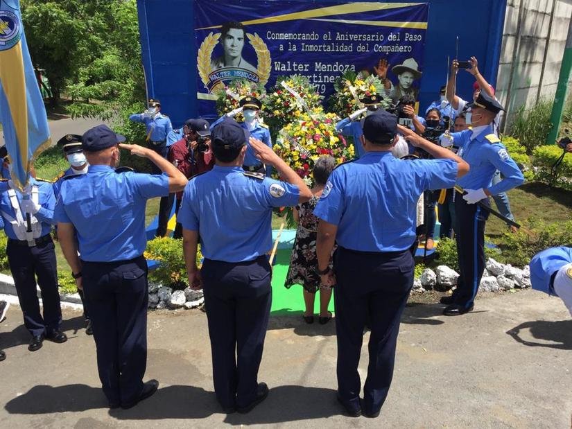 homenaje-policia