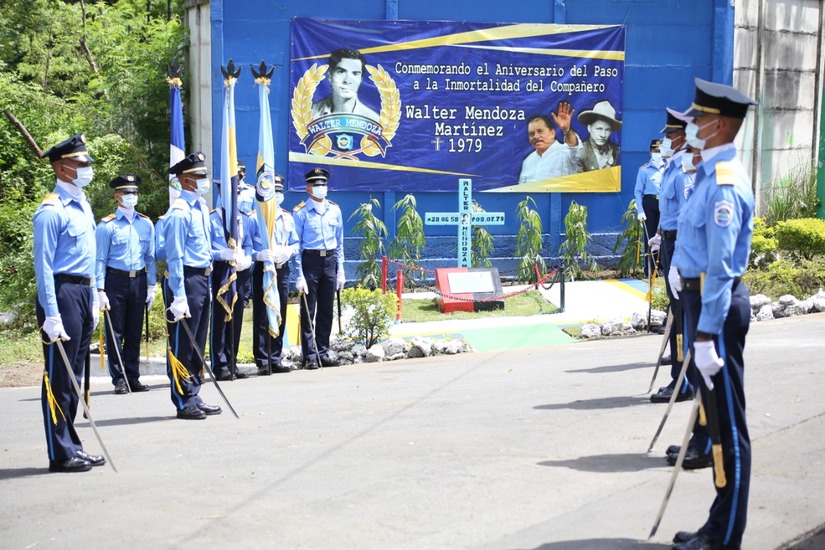 homenaje-policia