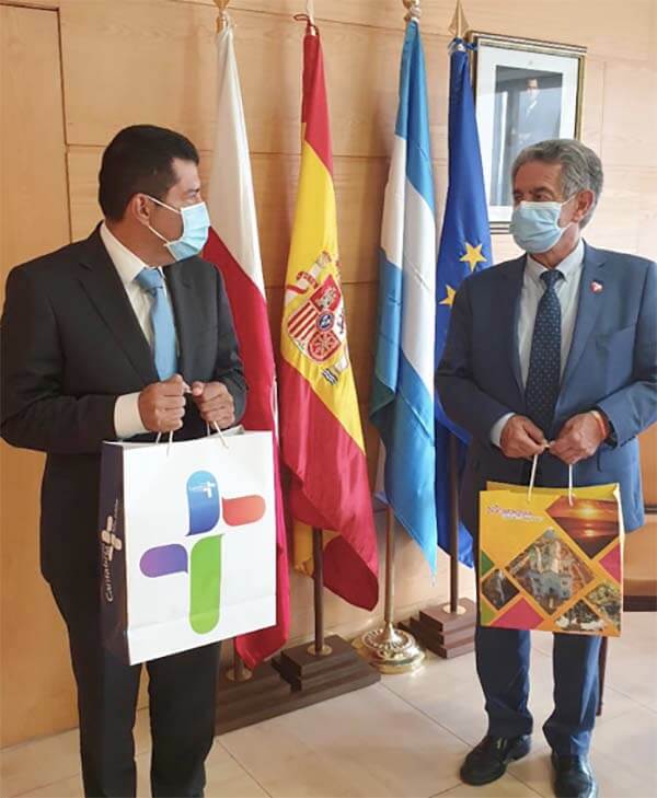 embajador-nicaragua-y-presidente-cantabria