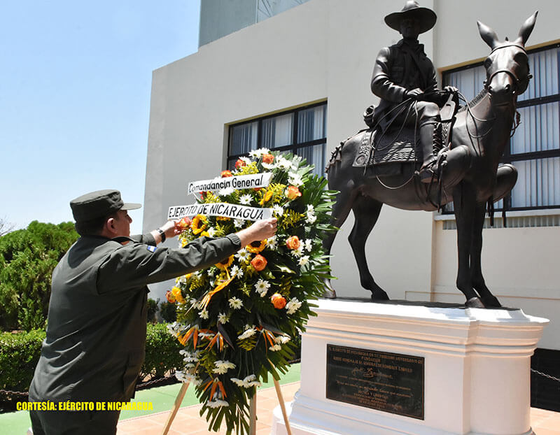 ejercito-nicaragua-ofrenda-sandino