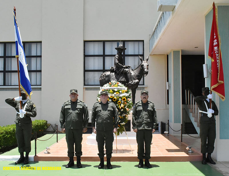 ejercito-nicaragua-ofrenda-sandino