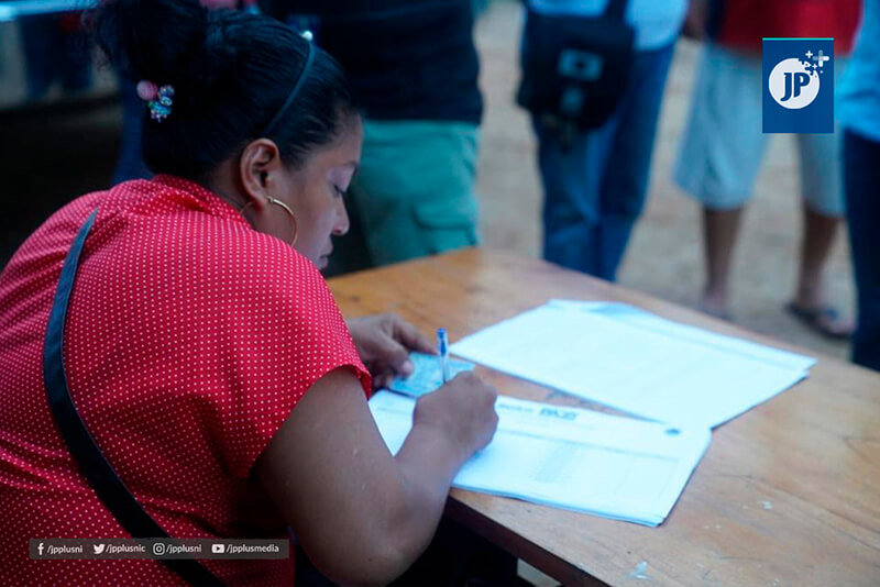 gobierno-de-nicaragua-entrega-plan-techo-en-bilwi