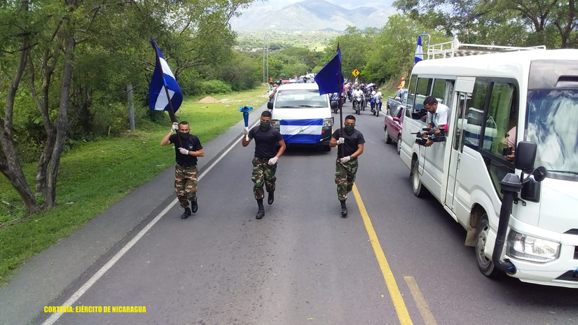 ejercito-recibe-antorcha
