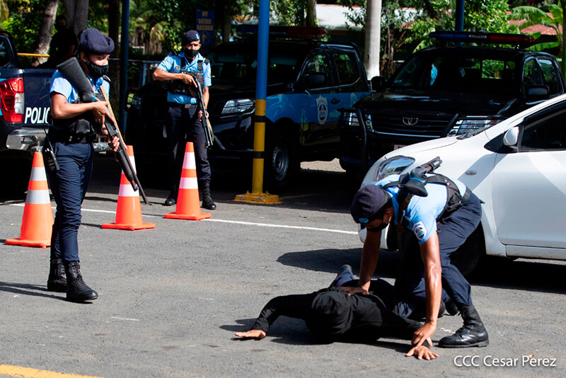 policia-nacional-ejercicio-demostrativo